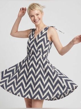 Lucky Brand Blue White Chevron Mini Dress Size: Small